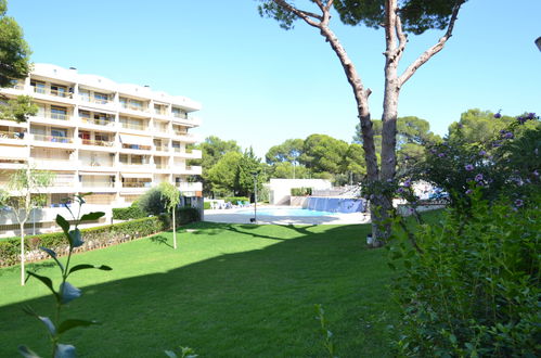 Foto 19 - Apartamento de 2 quartos em Salou com piscina e jardim