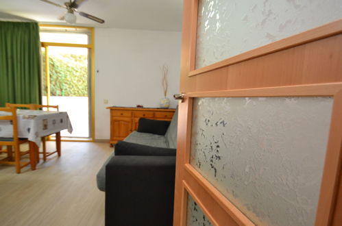 Photo 10 - 2 bedroom Apartment in Salou with swimming pool and garden