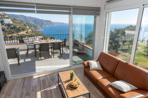 Photo 2 - 3 bedroom Apartment in Tossa de Mar with terrace