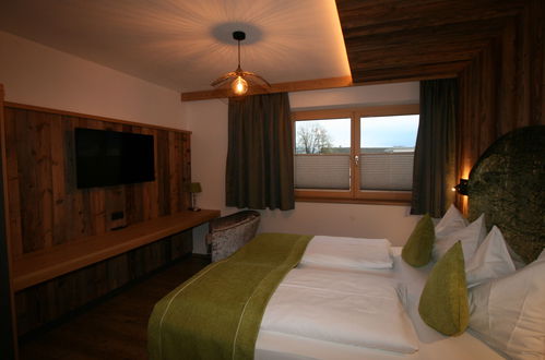 Foto 11 - Appartamento con 3 camere da letto a Uderns con terrazza e sauna