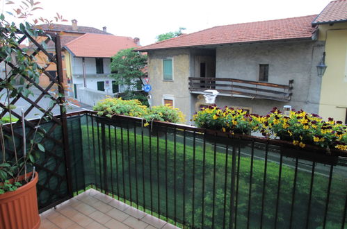 Photo 18 - 1 bedroom Apartment in Porto Valtravaglia with garden