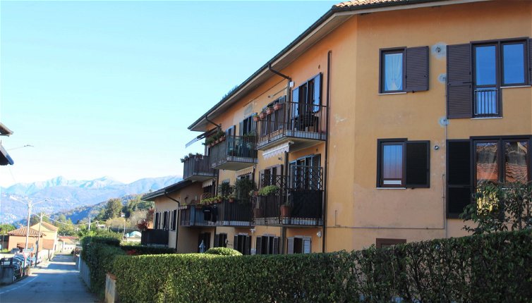 Foto 1 - Apartamento de 1 habitación en Porto Valtravaglia con vistas a la montaña