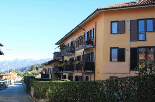Foto 1 - Apartamento de 1 habitación en Porto Valtravaglia con vistas a la montaña