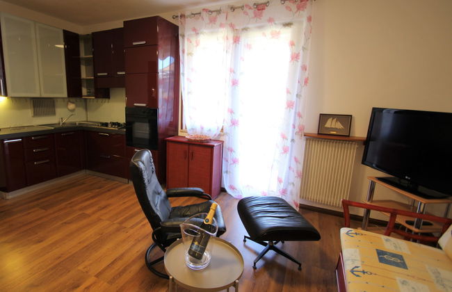 Apartamento de 2 quartos em Porto Valtravaglia com jardim - Foto 8