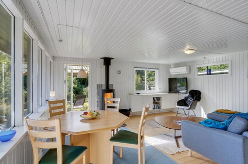 Photo 10 - Maison de 2 chambres à Løgstrup avec terrasse et bain à remous