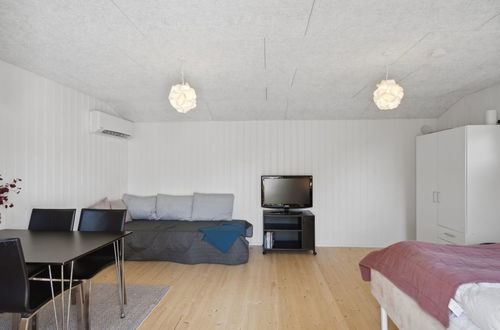 Photo 7 - 2 bedroom House in Løgstrup with terrace and hot tub