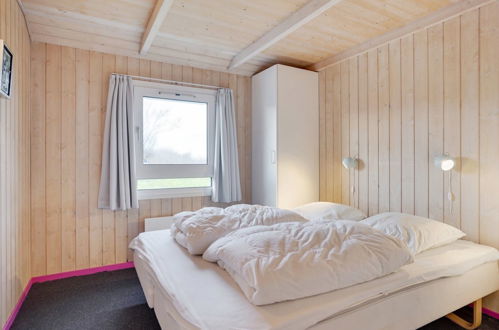 Foto 6 - Casa con 3 camere da letto a Harrerenden con terrazza e sauna