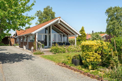 Photo 2 - Maison de 4 chambres à Hejsager Strand avec terrasse et sauna