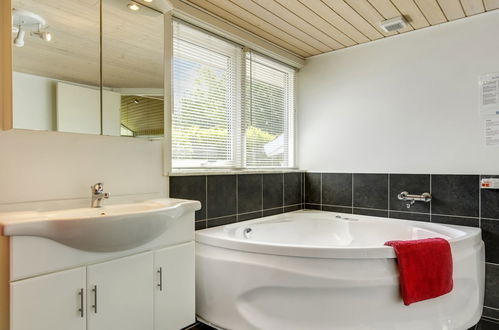 Foto 4 - Casa con 3 camere da letto a Gilleleje con terrazza e sauna