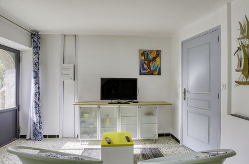 Foto 10 - Apartamento de 2 quartos em Six-Fours-les-Plages com jardim