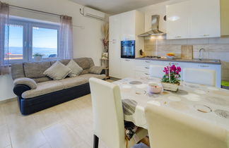 Foto 3 - Apartamento de 1 habitación en Opatija con jardín y vistas al mar