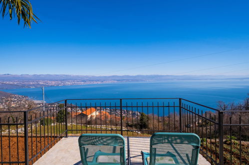 Photo 1 - 1 bedroom Apartment in Opatija with garden and sea view