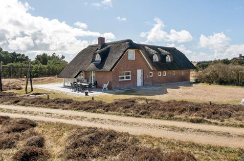 Foto 29 - Casa con 5 camere da letto a Blåvand con piscina privata e terrazza