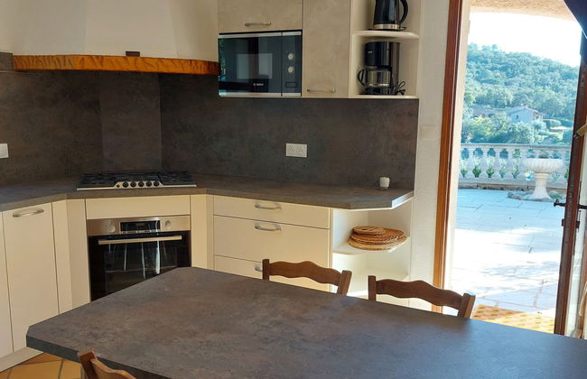 Casa de 4 quartos em Le Lavandou com piscina privada e jardim - Foto 8