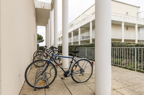 Foto 14 - Apartamento de 1 quarto em Les Sables-d'Olonne com piscina e jardim