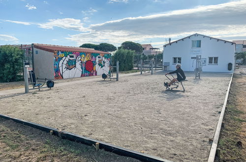 Foto 40 - Appartamento con 2 camere da letto a Le Barcarès con piscina e terrazza