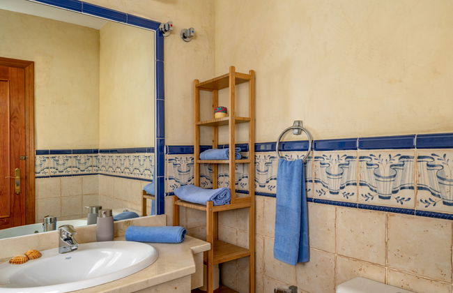 Casa de 4 quartos em Casares com piscina e jardim - Foto 16