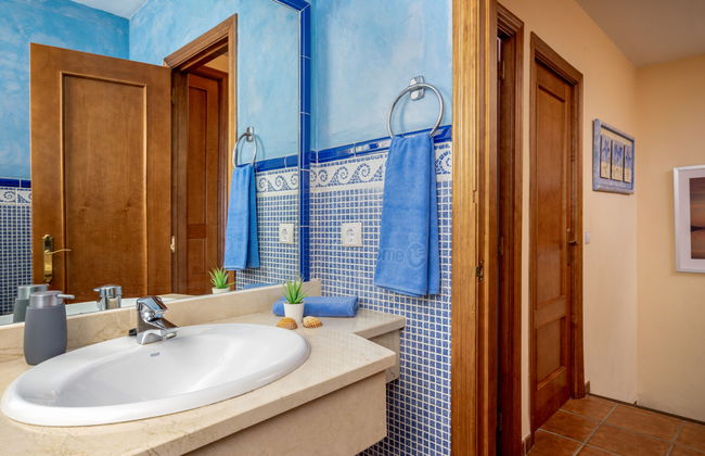Casa de 4 quartos em Casares com piscina e jardim - Foto 17
