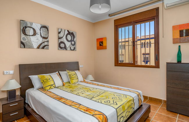 Casa de 4 quartos em Casares com piscina e jardim - Foto 11