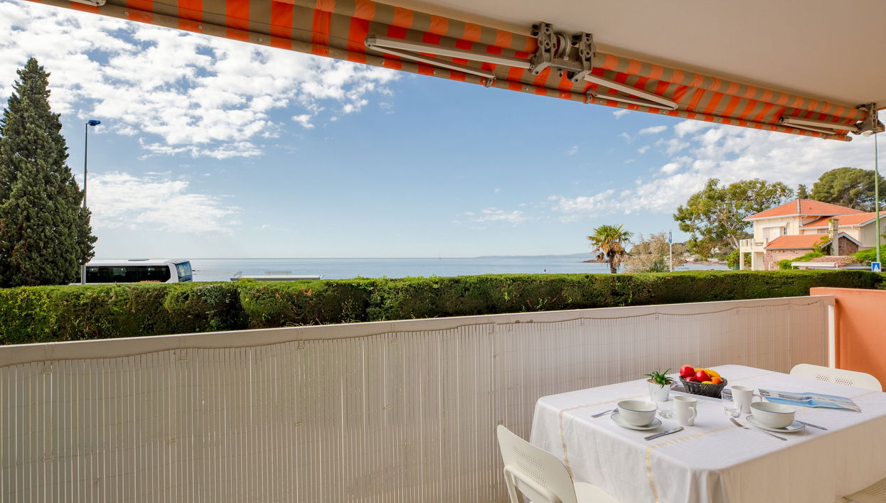 Apartment mit 1 Schlafzimmer in Saint-Raphaël mit garten und terrasse - Foto 1