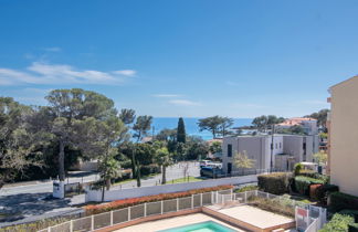 Photo 1 - Appartement de 2 chambres à Fréjus avec piscine et vues à la mer