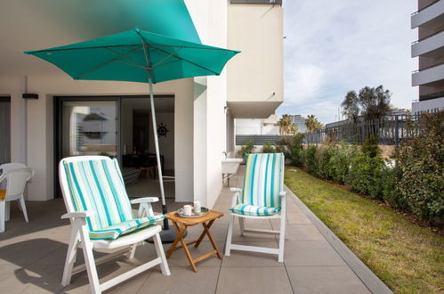 Photo 15 - Appartement de 2 chambres à Villeneuve-Loubet avec piscine et jardin