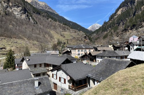 Foto 20 - Apartamento de 2 habitaciones en Rossa con jardín y vistas a la montaña