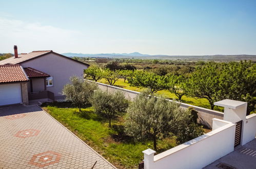 Foto 34 - Casa con 3 camere da letto a Benkovac con piscina privata e giardino