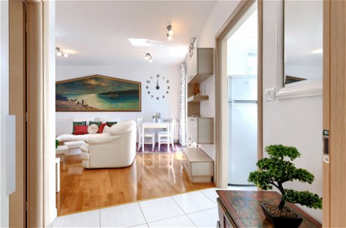 Foto 6 - Apartamento de 1 quarto em Umag com terraço e vistas do mar
