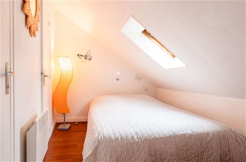 Foto 5 - Apartment mit 1 Schlafzimmer in Trouville-sur-Mer mit blick aufs meer