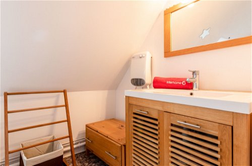 Foto 4 - Appartamento con 1 camera da letto a Trouville-sur-Mer con vista mare