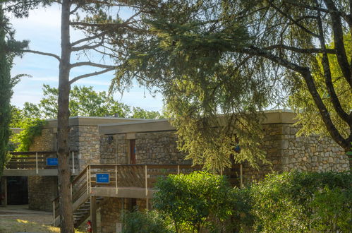 Photo 14 - Appartement de 2 chambres à Berrias-et-Casteljau avec piscine et terrasse