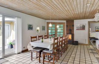 Photo 2 - Maison de 5 chambres à Oksbøl avec piscine privée et terrasse
