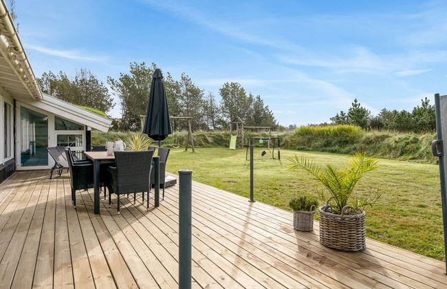 Casa de 4 quartos em Blokhus com piscina privada e terraço - Foto 8