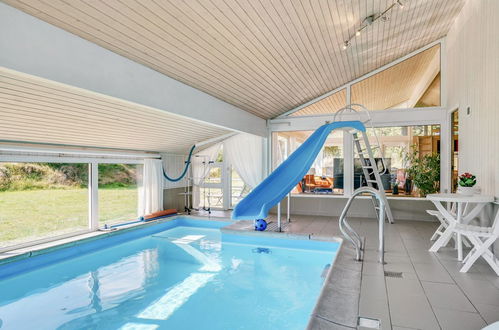 Foto 2 - Casa de 4 quartos em Blokhus com piscina privada e terraço