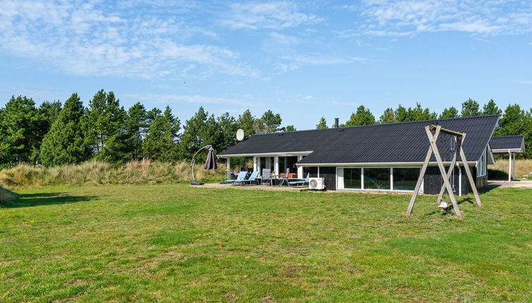 Photo 1 - Maison de 4 chambres à Blokhus avec piscine privée et terrasse