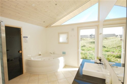 Foto 3 - Casa de 3 habitaciones en Harrerenden con terraza y sauna