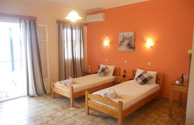 Elli Marina Studios & Apartments - Foto 3