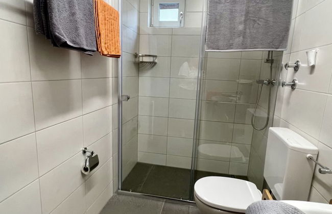 Apartment mit 5 Schlafzimmern in Haus mit garten und terrasse - Foto 40