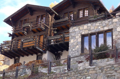 Foto 35 - Casa de 4 quartos em Zermatt com piscina e vista para a montanha