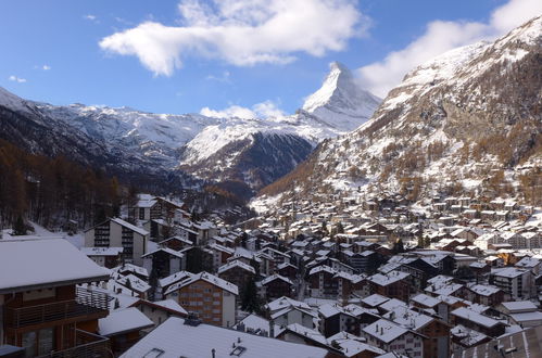 Foto 1 - Casa con 4 camere da letto a Zermatt con piscina e vista sulle montagne