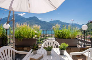 Photo 3 - Maison de 2 chambres à Dongo avec piscine privée et vues sur la montagne