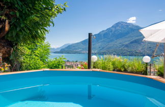 Photo 2 - Maison de 2 chambres à Dongo avec piscine privée et jardin