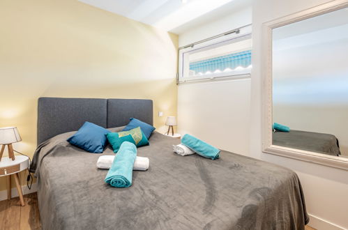 Foto 5 - Apartamento de 2 habitaciones en Cannes con piscina y vistas al mar