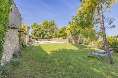 Foto 45 - Casa con 6 camere da letto a Lagnes con piscina e giardino