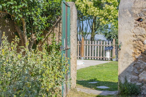 Foto 46 - Casa con 6 camere da letto a Lagnes con piscina e giardino