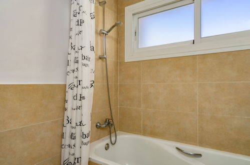 Foto 15 - Appartamento con 2 camere da letto a Estepona con piscina e vista mare