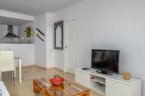 Photo 3 - 2 bedroom Apartment in Estepona with swimming pool and terrace