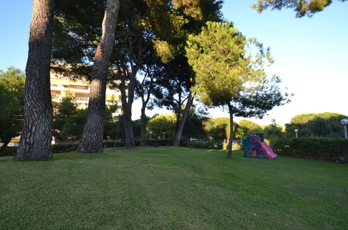 Foto 17 - Apartamento de 2 quartos em Salou com piscina e jardim