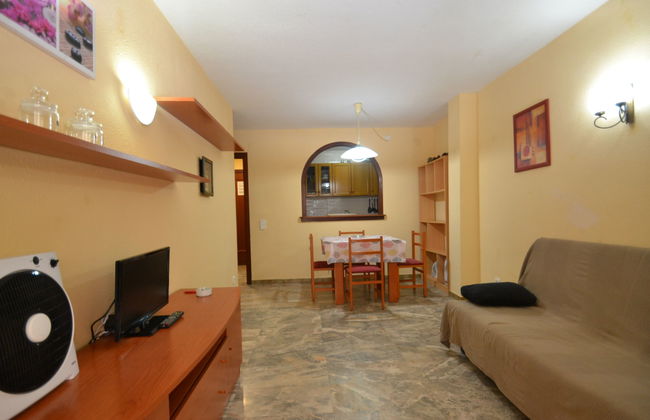 Apartment mit 2 Schlafzimmern in Salou mit schwimmbad und garten - Foto 3